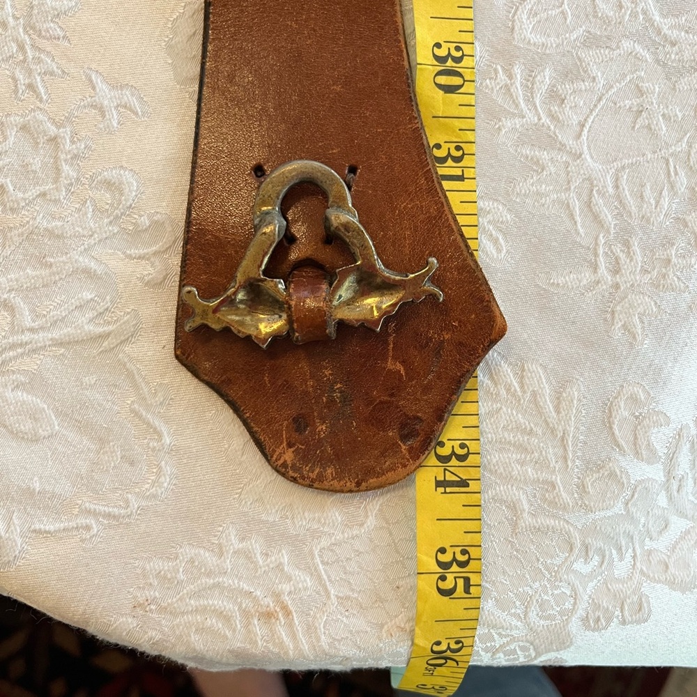 Vintage 70s leather belt with great hardware. Unmarked Etienne Aigner? - Picture 4 of 16